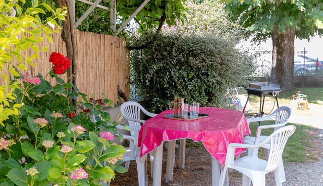 Holiday Home 'Les Deux Tilleuls' with Wi-Fi