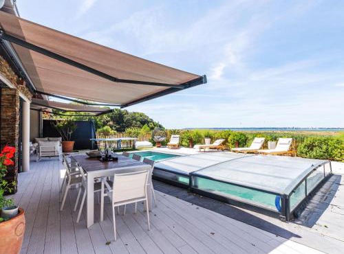 Holiday Home Indigo-Vue Mer et Piscine chauffée by Interhome