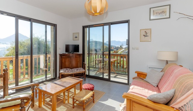 Holiday Home 'Superbe Maison Pour 6 Personnes' with Mountain View, Garden and Wi-Fi