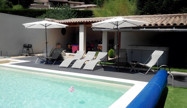 Holiday Home 'Grand Gîte' with Mountain View, Shared Pool and Wi-Fi