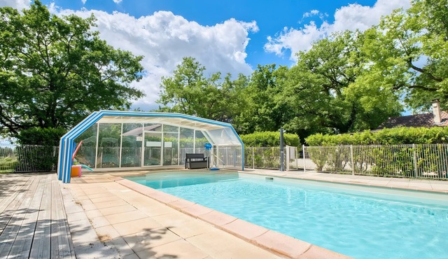 Holiday Home 'Gite Truffière' with Mountain View, Shared Pool and Wi-Fi