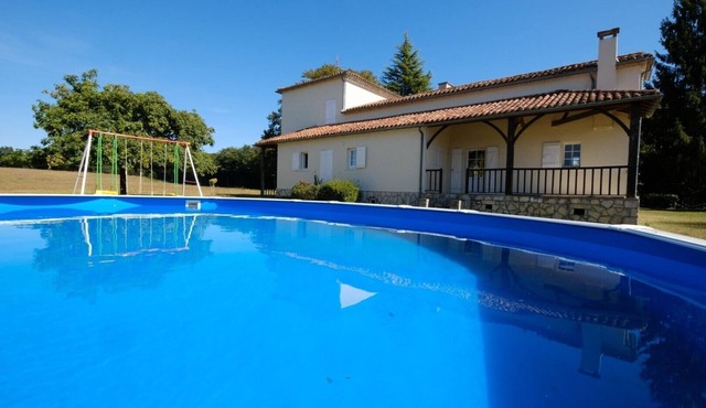 Holiday Home “Gîte Le Maine” with Private Pool, Wi-Fi & Air Conditioning