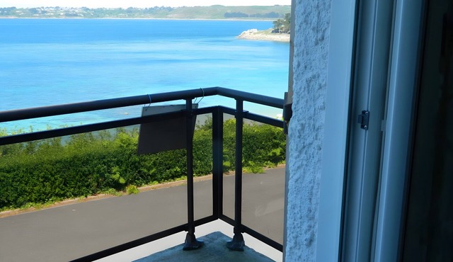 Holiday Home 'Bellevue' with Sea View, Private Terrace and Wi-Fi