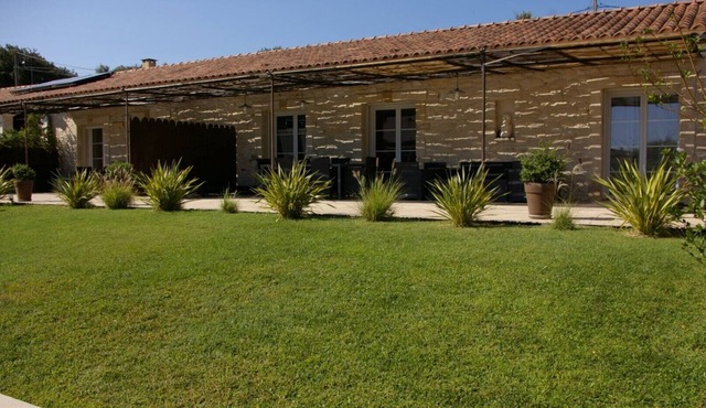 Holiday Home 'Gîte Genêt - Villa Cassandra' with Shared Pool, Wi-Fi & Air Conditioning