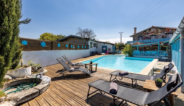 Holiday Home "Gîte 1 à la Maison Mosaïc" with Shared Pool & Wi-Fi