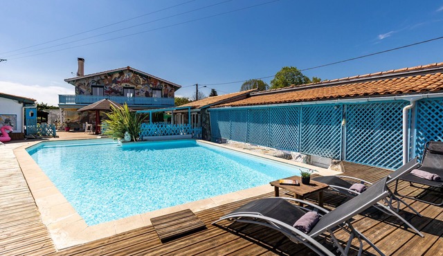 Holiday Home "Gîte 2 à la Maison Mosaïc" with Shared Pool & Wi-Fi