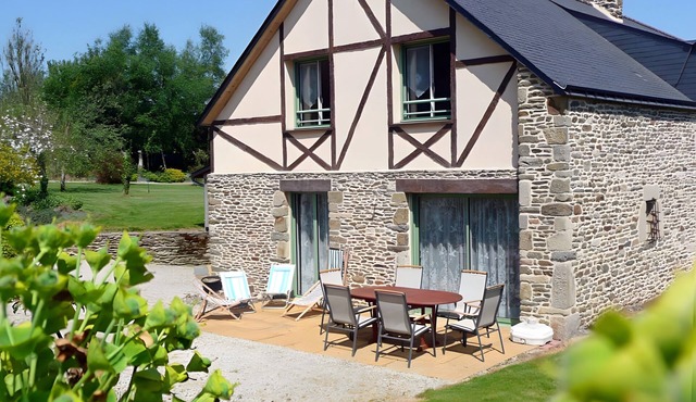 Holiday Home Gîte La Colombe - Les Hortensias