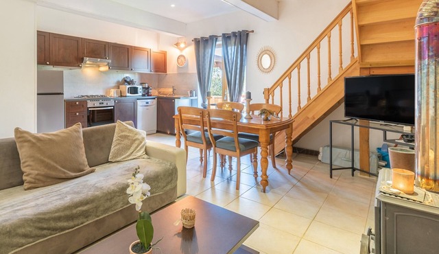 Holiday Home 'Galets' with Mountain View, Wi-Fi and Air Conditioning