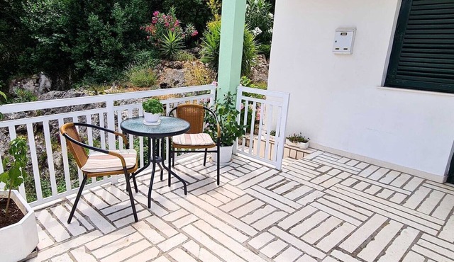 Holiday Home Gea - Three Bedroom Holiday Home with Terrace and Partial Sea View