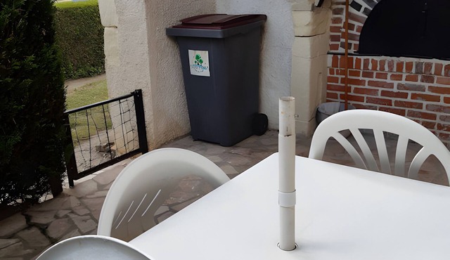 Holiday Home 'Gîte 264, Proche Zoo Beauval' with Private Terrace and Private Garden