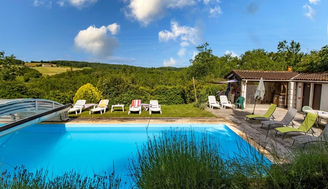 Holiday Home "Gite à Basile" with Pool & Wi-Fi