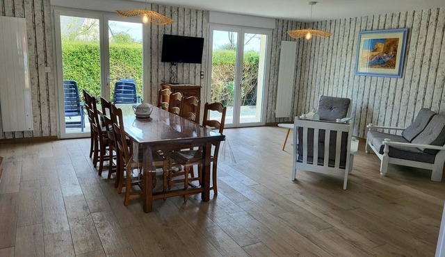 Holiday Home 'Gîte Cadet Rousselle' with Private Terrace, Private Garden and Wi-Fi
