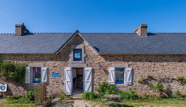 Holiday Home 'Gîte De Kervorchant' with Private Garden and Wi-Fi