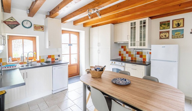 Holiday Home 'Gite De L'olifanière' with Shared Pool, Private Terrace and Wi-Fi