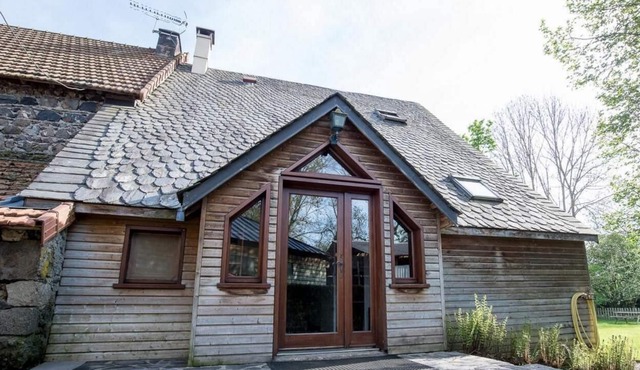 Holiday Home 'Gite Des Domes' with Private Terrace, Private Garden and Wi-Fi