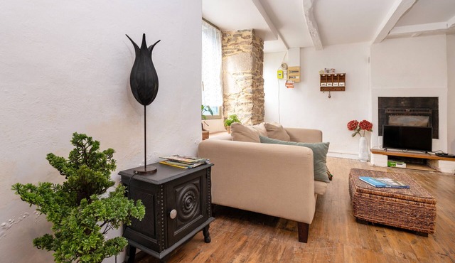 Holiday Home 'Gite Du Canal' with Private Terrace, Balcony and Wi-Fi