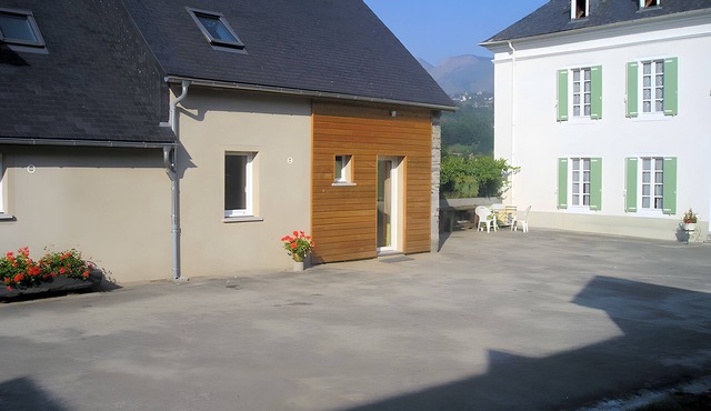 Holiday Home "Gîte Chez Pascalette" with Mountain View, Private Terrace and Wi-Fi