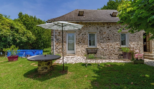 Holiday Home 'Gite Loucastan' with Private Pool, Private Garden and Wi-Fi