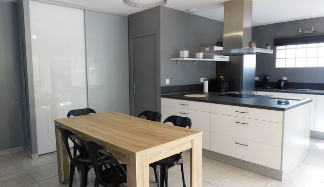 Holiday Home 'Gite Le Grand Chêne' with Shared Pool, Wi-Fi and Air Conditioning
