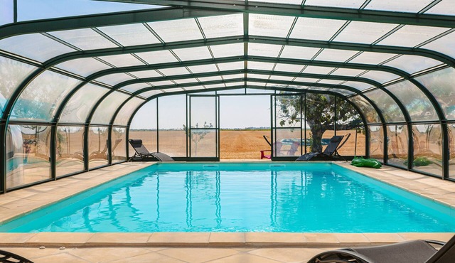 Holiday Home 'Gîte Le Petit Sableau' with Shared Pool & Spa, Private Terrace, Wi-Fi