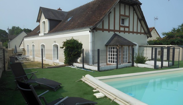 Holiday Home 'Gîte Le Rabelais' with Private Pool, Private Terrace and Wi-Fi