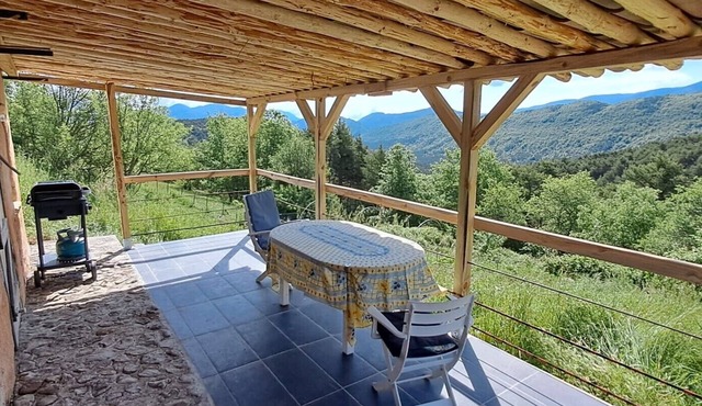 Holiday Home 'Gîte Studio Saint Ribert' with Mountain View, Wi-Fi and Air Conditioning