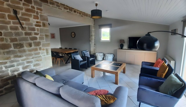 Holiday Home 'Gîtes L'autre Vie - Copines 8-10' with Private Terrace, Private Garden and Wi-Fi