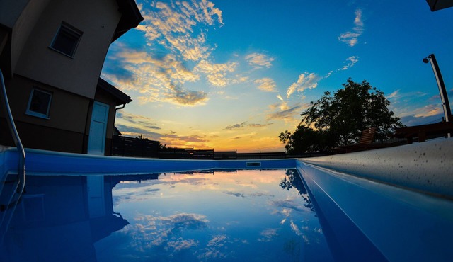 Holiday Home Gračec - Four Bedroom Holiday Home with swimming pool