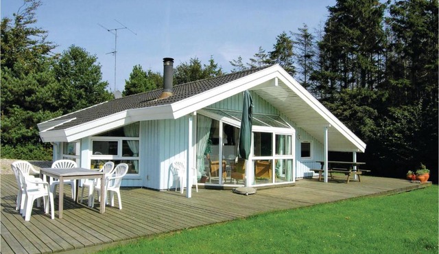 Holiday Home Gulspurvevænget Humble V