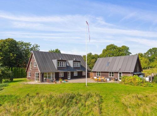 Holiday Home Guthbrand - 800m from the sea by Interhome