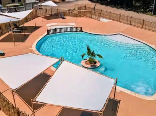 Holiday Home Hübsches Tiny Cottage mit Waldblick im Feriendorf by Interhome