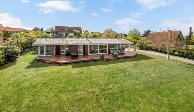 Holiday Home Havbakken Knebel V