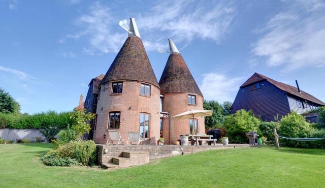 Holiday Home Hawkridge Oast by Interhome