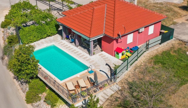 Holiday Home Helga - Makarska
