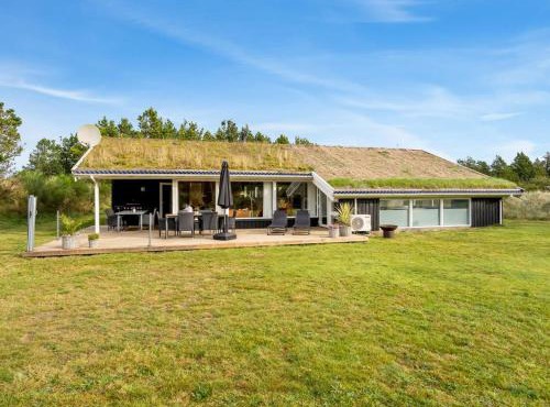 Holiday Home Helene - 1-5km from the sea by Interhome
