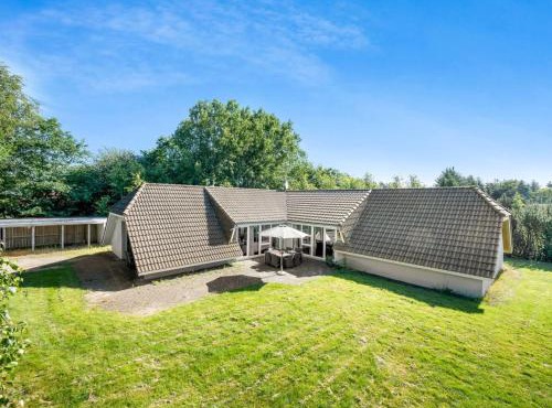 Holiday Home Hera by Interhome