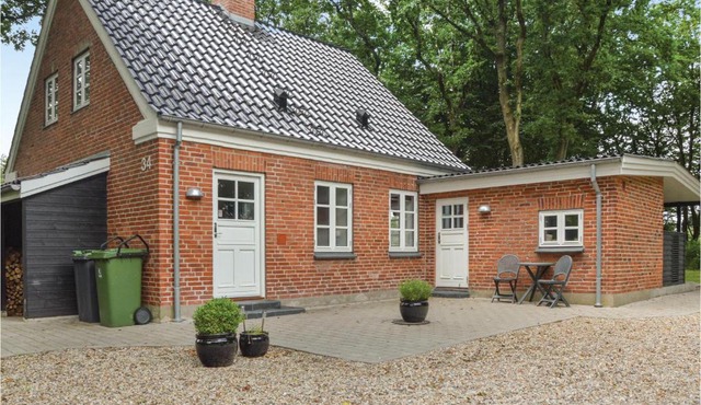 Holiday Home Hodde With Fireplace