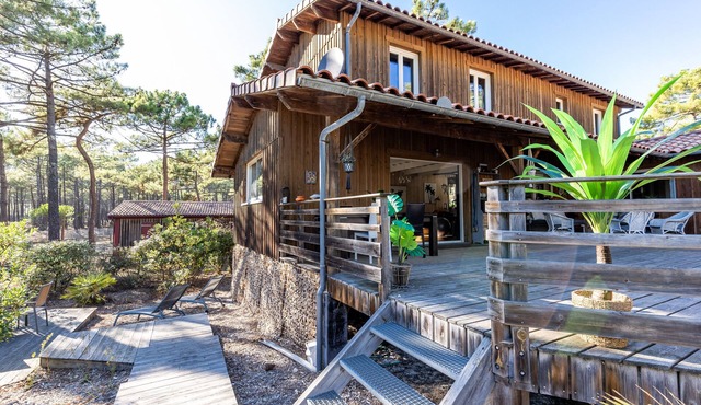 Holiday Home 'House 500m from the Ocean Carcans' with Garden & Wi-Fi