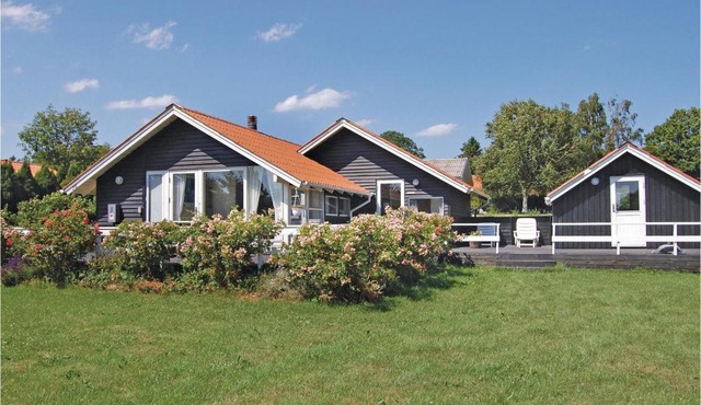 Holiday Home Humlevænget Hejls V