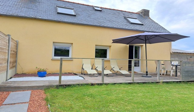 Holiday Home in Telgruc-sur-Mer by Sandy Beach
