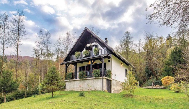 Holiday home in a quiet location and in the immediate vicinity of the river