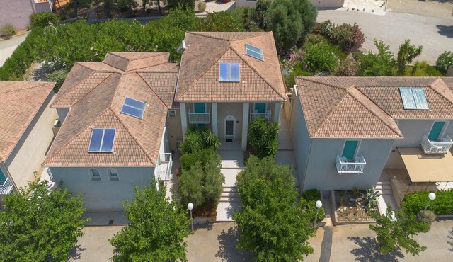 Holiday home in Algajola, 100 m from beach