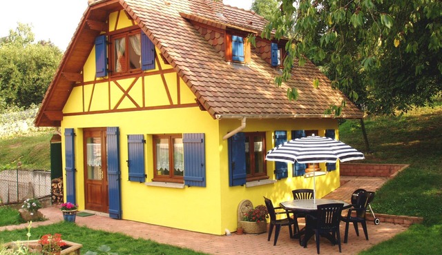 "Holiday home in Alsace", between Strasbourg and Colmar on the wine route.