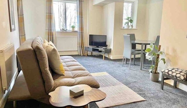 Holiday Home in Ashford, great location & parking