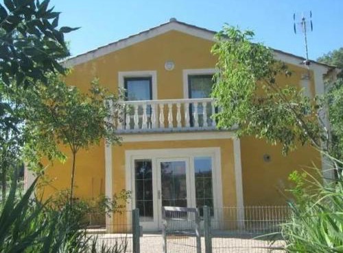 Holiday home in Aspiran with swimming pool