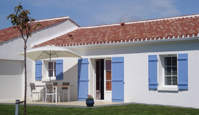Holiday Home in Avrillé near Sandy Beaches