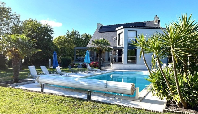 Holiday Home in Bénodet with Pool & Beaches