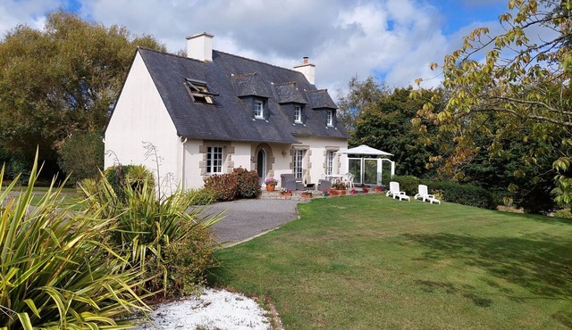 Holiday Home in Brittany near Penze River