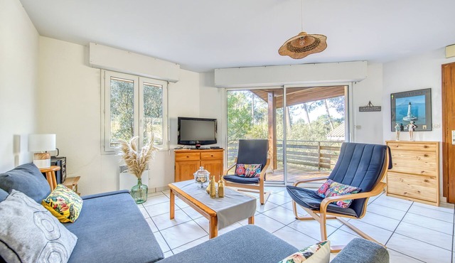 Holiday home in Carcans: between lake and ocean, close to cycle paths