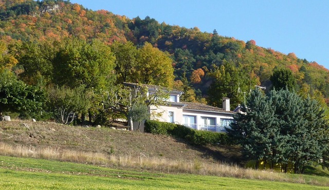 Holiday home in the heart of nature, 5 minutes from Digne
